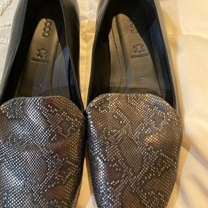 Ecco gorgeous new flats.